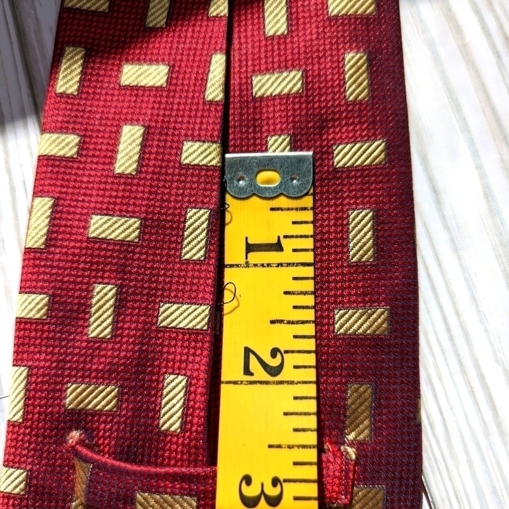Balmain Vintage Couture Geometric Print Silk Men's Necktie in Red and Gold - Picture 9 of 11